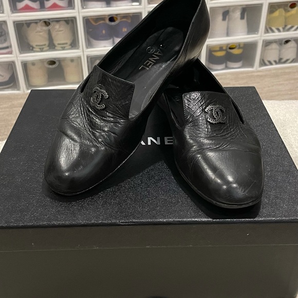 Chanel Black Loafer Flats size 38.5 - Picture 2 of 5